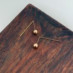 گوشواره بخیه کوتاه گوی