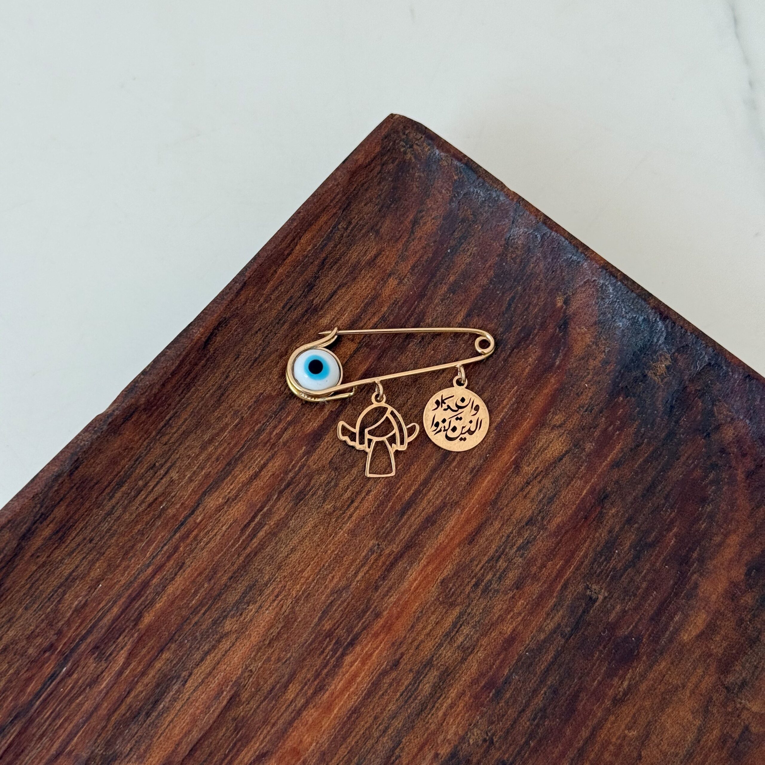 IMG_3003 سنجاق طلا چشم نظر وان یکاد طرح فرشته - Image 1