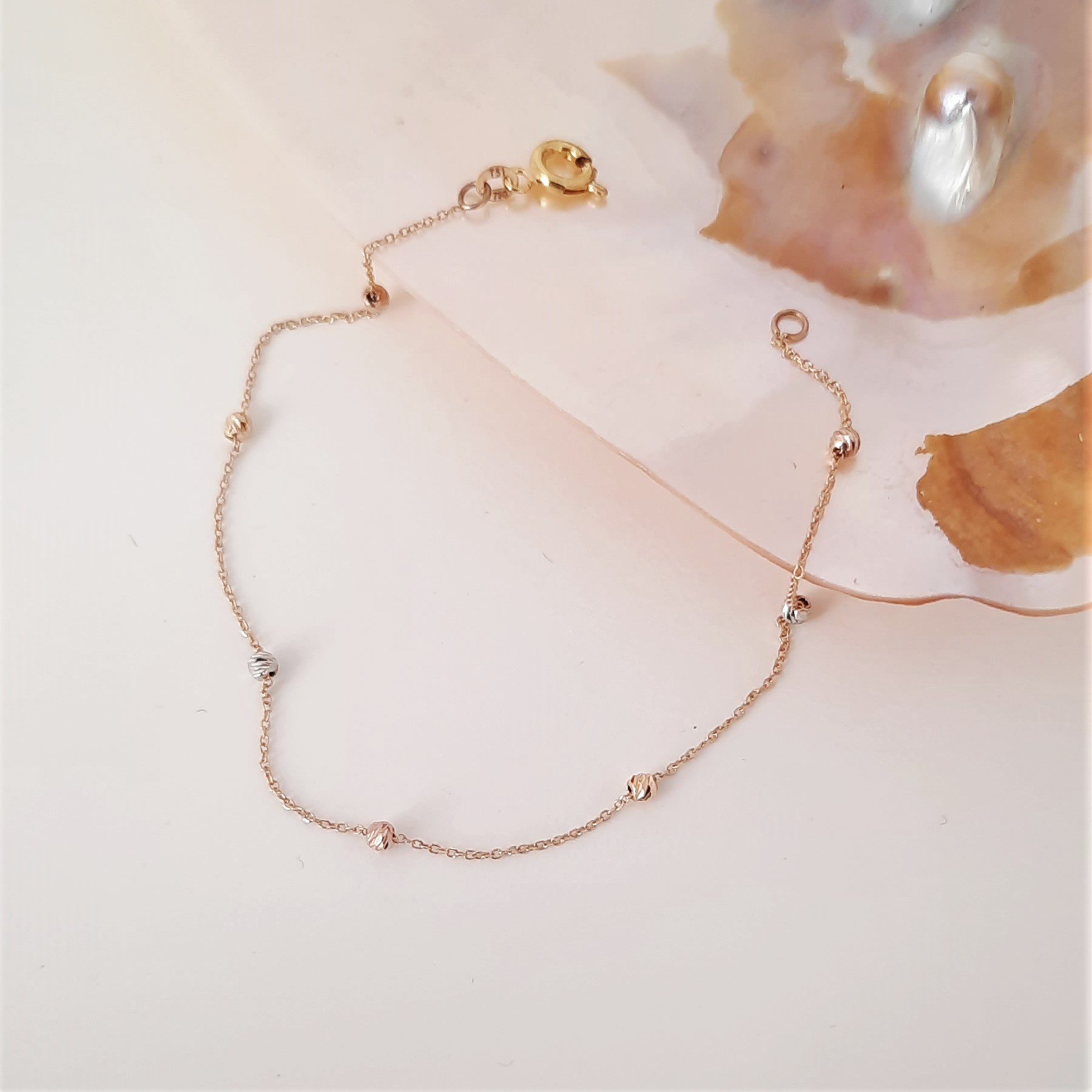 20230408_133221 دستبند البرنادو کم گوی سه رنگ - Image 1