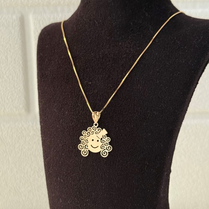 پلاک دختر مو فرفری - Image 2