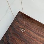 گردنبند طلا متصل قلب مینیمال تو خالی