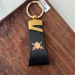 جاسوئیچی چرم و طلا