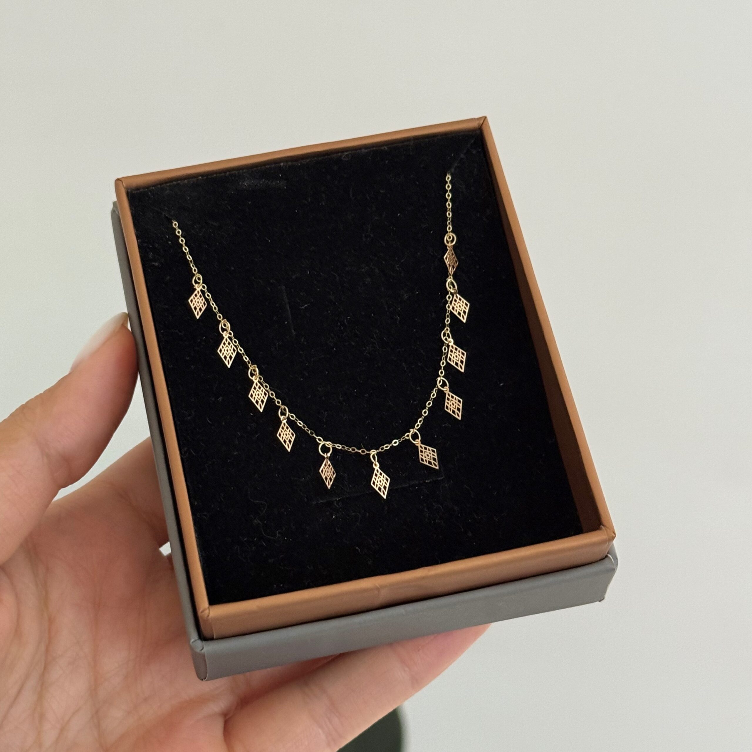 IMG_1580 گردنبند سکه ای لوزی کد کد 763 - Image 1