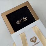 گوشواره میخی گل مرواریدی کد 545