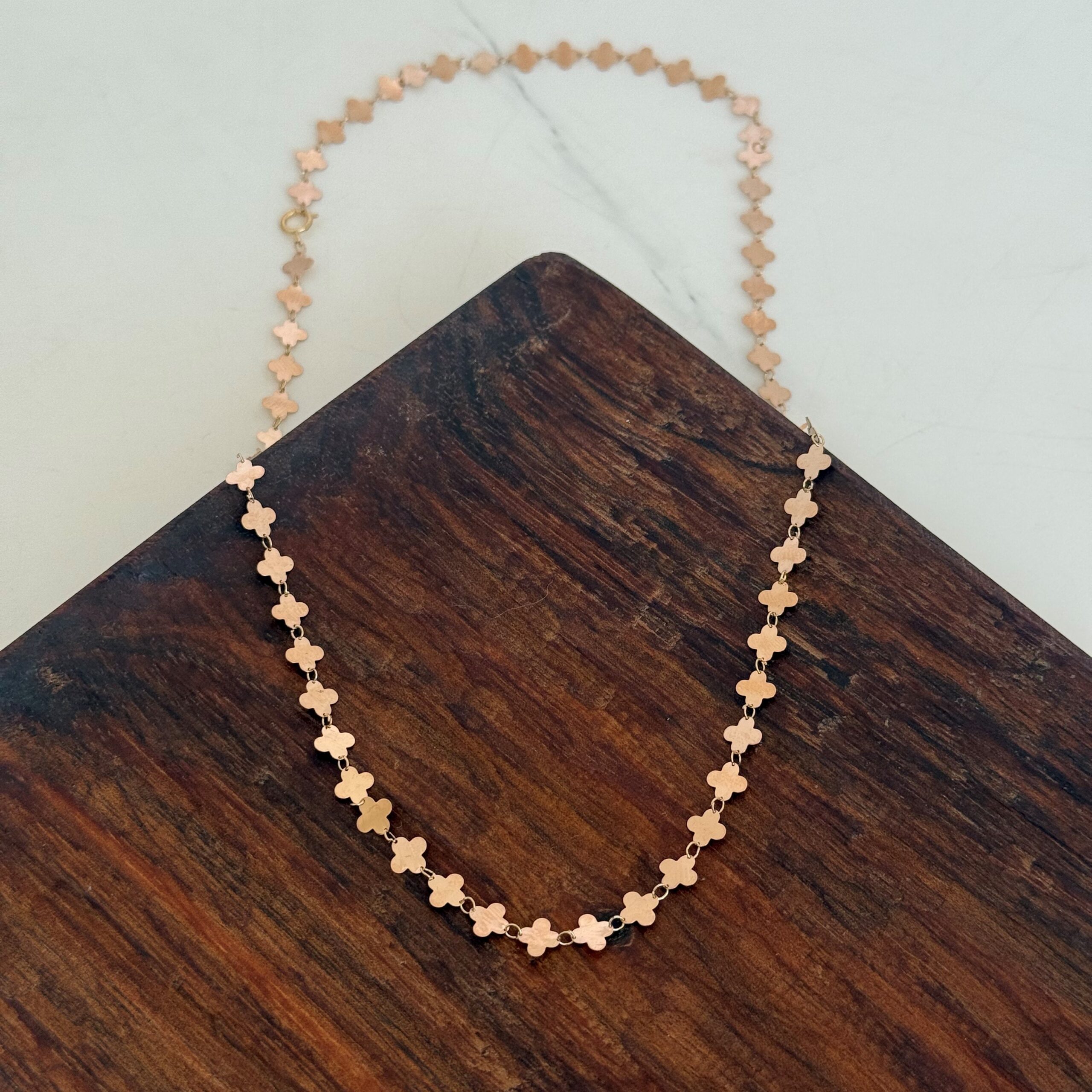 IMG_5995 گردنبند لوکس آیینه ای طرح گل کد 700 - Image 1