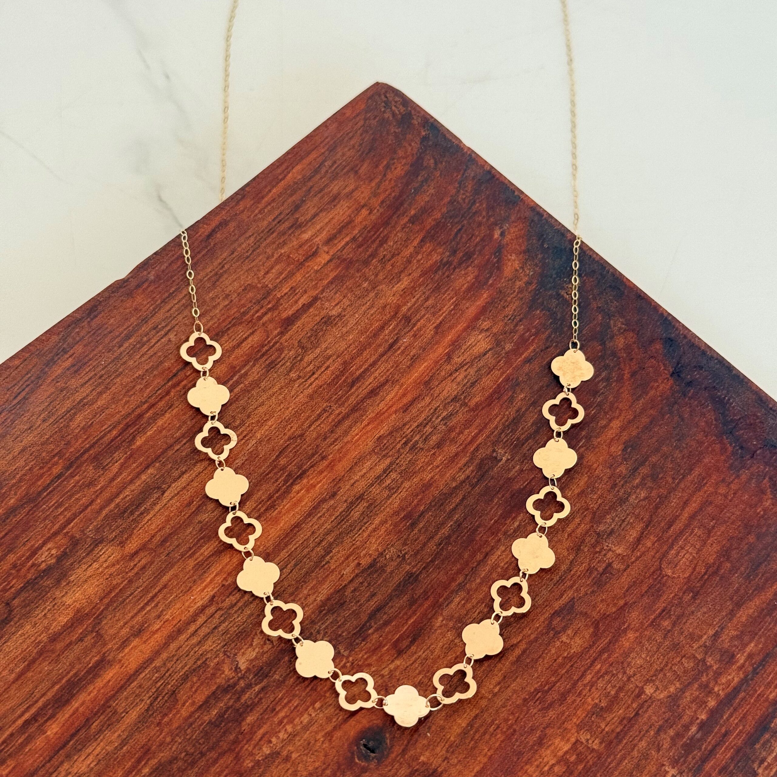 IMG_6989 گردنبند آیینه ای نیمه طرح گل کد 700 - Image 1