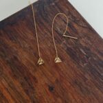 گوشواره بخیه ای مثلث