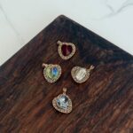 پلاک طلا ورساچ قلب سواروسکی