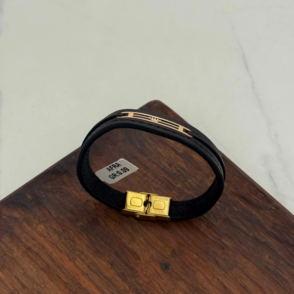 IMG_5513 (Copy) دستبند چرم و طلا کد 2072 - Image 1