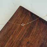 دستبند تک گل طلا کد 700