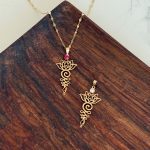 پلاک طلا لوتوس نگین دار