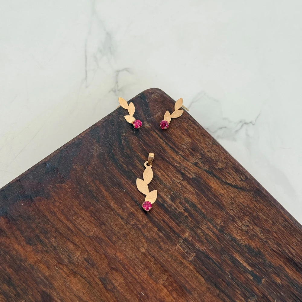 IMG_4051 (Copy) نیمست طلا لیزری برگ نگیندار - Image 1