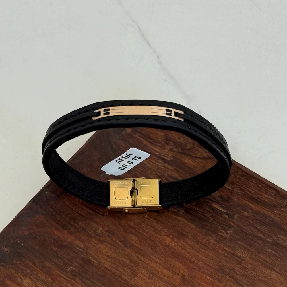 IMG_5243 (1) (Copy) دستبند چرم و طلا کد 4040 - Image 1