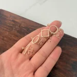پلاک طلا هندسی شرابه ای