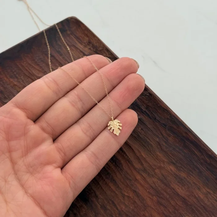 گردنبندطلا طرح برگ پاییزی - تصویر 2